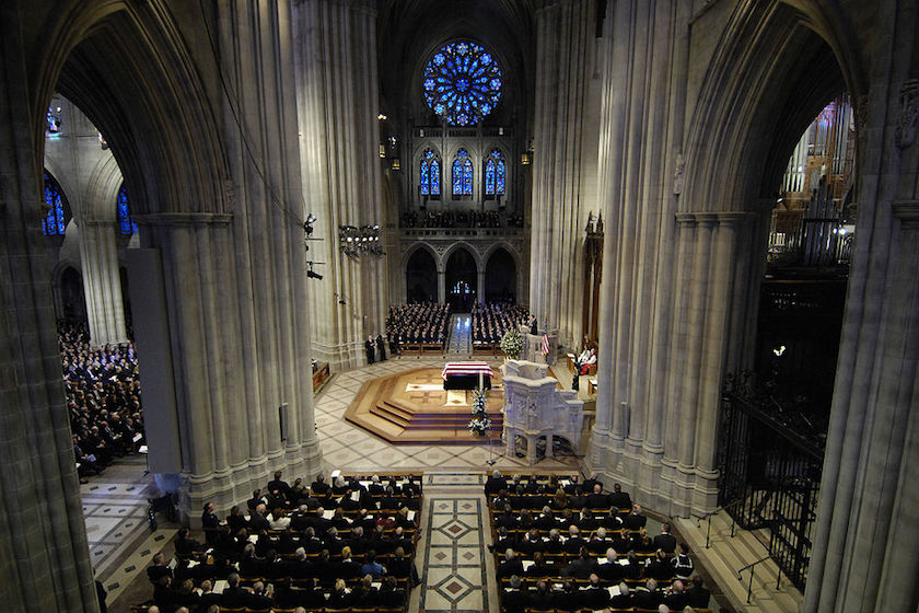 1024px-ford_funeral_at_national_cathedral_wide_view